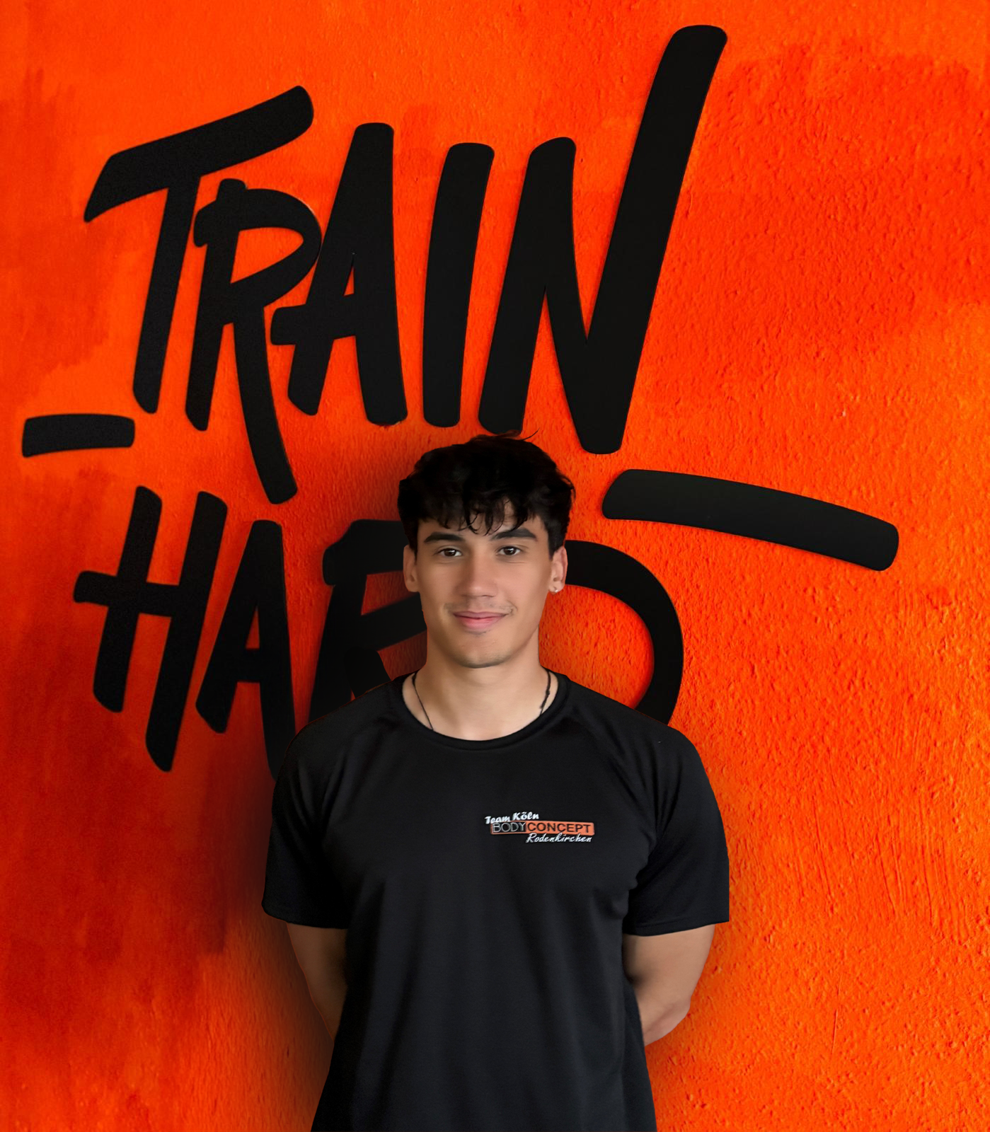 Mitarbeiter Jaspar von Bodyconcept for der Want mit Train Hard.